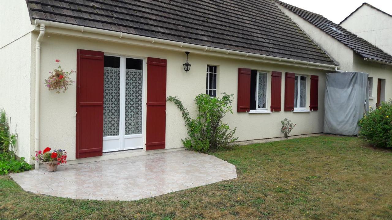 Bruse & Co Panzió Oissery Kültér fotó